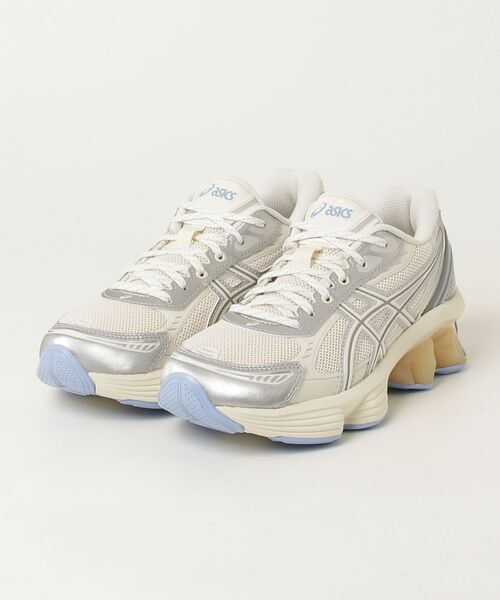 ASICS(アシックス)の「GEL-KINETIC FLUENT / ゲルキネティック フルーエント(スニーカー・メンズ・ホワイト×シルバー・26/27/29/25.5/24/29.5/24.5/25/26.5/23/28/27.5/28.5/23.5)」の4枚目の写真