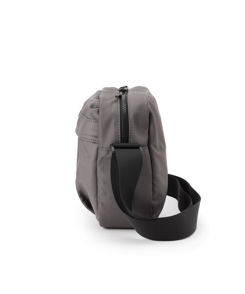 Dessin（デッサン）の「【ユニセックス/軽量】ポリエステルショルダーバッグ（ショルダーバッグ・レディース・ブラック/ライトベージュ/チャコールグレー・00）」の13枚目の写真