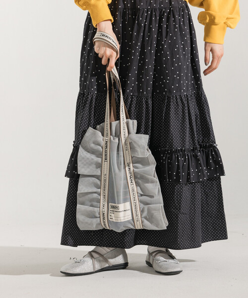 FREAK'S STORE（フリークスストア）の「BROWN THEATRE PRODUCTS × FREAK'S STORE/ブラウン シアタープロダクツ 別注 メッシュフリルシューズバッグ/シアー トートバッグ（トートバッグ・レディース・ナチュラル/グレー/ブルー/ブラック/レッド・ONE SIZE）」の7枚目の写真