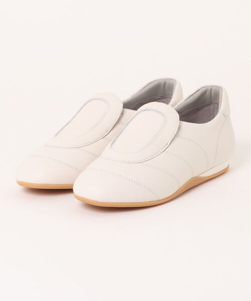 tsumori chisato WALK(ツモリチサトウォーク)の「フラップスリッポンスニーカー(スニーカー・レディース・アイボリー/ブラック/マルチ・23.5cm/23.0cm/24.5cm/22.5cm/24.0cm)」の2枚目の写真