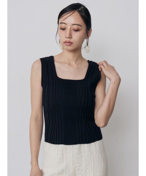 MURUA(ムルーア)の「スクエアキーネックリブニットタンク 夏服(タンクトップ・レディース・ブラック/ホワイト/オレンジ/ブルー・FREE)」の9枚目の写真