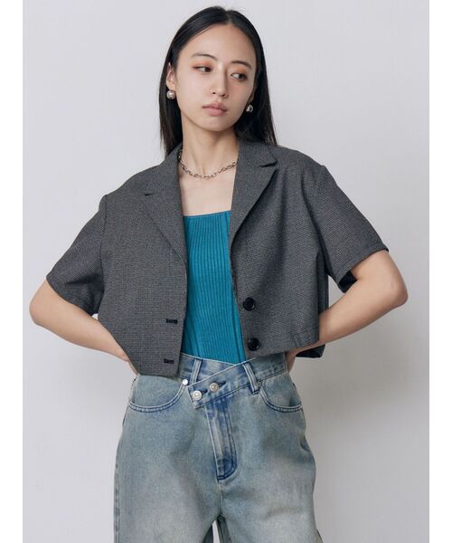 MURUA(ムルーア)の「スクエアキーネックリブニットタンク 夏服(タンクトップ・レディース・ブラック/ホワイト/オレンジ/ブルー・FREE)」の12枚目の写真