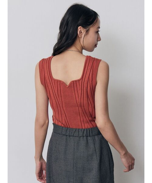 MURUA(ムルーア)の「スクエアキーネックリブニットタンク 夏服(タンクトップ・レディース・ブラック/ホワイト/オレンジ/ブルー・FREE)」の15枚目の写真