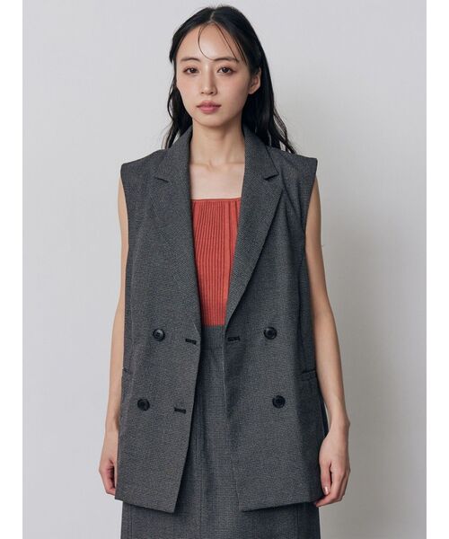 MURUA(ムルーア)の「スクエアキーネックリブニットタンク 夏服(タンクトップ・レディース・ブラック/ホワイト/オレンジ/ブルー・FREE)」の20枚目の写真