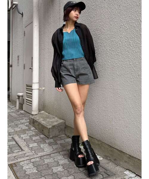 MURUA（ムルーア）の「スクエアキーネックリブニットタンク　夏服（タンクトップ・レディース・ブラック/ホワイト/オレンジ/ブルー・FREE）」の16枚目の写真