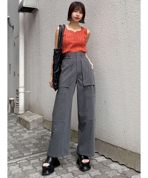 MURUA（ムルーア）の「スクエアキーネックリブニットタンク　夏服（タンクトップ・レディース・ブラック/ホワイト/オレンジ/ブルー・FREE）」の19枚目の写真