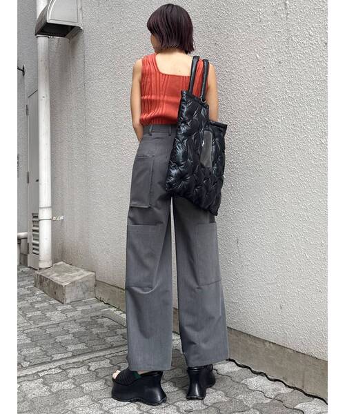 MURUA（ムルーア）の「スクエアキーネックリブニットタンク　夏服（タンクトップ・レディース・ブラック/ホワイト/オレンジ/ブルー・FREE）」の20枚目の写真