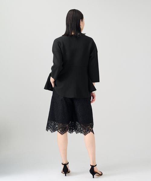 VERMEIL par iena（ヴェルメイユパーイエナ）の「ペプラムダンボールプルオーバー（ニット/セーター・レディース・ネイビー/ブラック・FREE）」の22枚目の写真