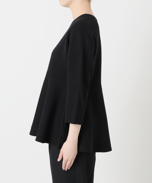 VERMEIL par iena（ヴェルメイユパーイエナ）の「ペプラムダンボールプルオーバー（ニット/セーター・レディース・ネイビー/ブラック・FREE）」の12枚目の写真