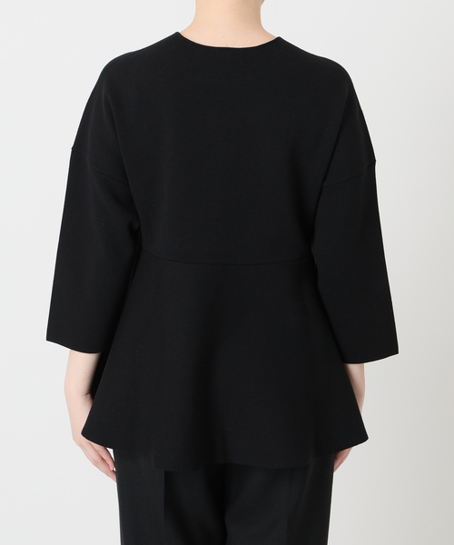 VERMEIL par iena（ヴェルメイユパーイエナ）の「ペプラムダンボールプルオーバー（ニット/セーター・レディース・ネイビー/ブラック・FREE）」の13枚目の写真