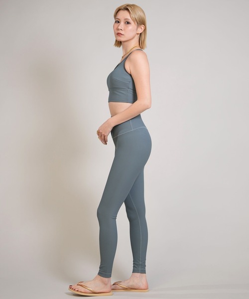 Ungrid（アングリッド）の「Ungrid/アングリッド ブラトップ リブ パイピング パット付き UVカット 水陸両用 セットアップ対応 560401 UT（タンクトップ・レディース・ブラック/ブルー・M/L）」の15枚目の写真