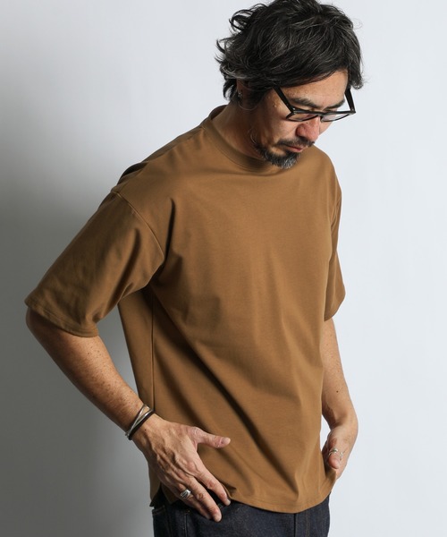 The DUFFER of ST.GEORGE（ザダファーオブセントジョージ）の「COOLMAX 2LAYERS RELAX FIT TEE：2層構造 吸水速乾クールマックス リラックス Tシャツ（Tシャツ/カットソー・メンズ・ブラック/ブルーグレー/ホワイト/ブラウン/ライトグレー・MEDIUM/SMALL/X-LARGE/LARGE）」の5枚目の写真