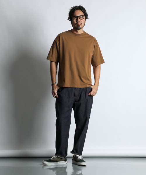 The DUFFER of ST.GEORGE（ザダファーオブセントジョージ）の「COOLMAX 2LAYERS RELAX FIT TEE：2層構造 吸水速乾クールマックス リラックス Tシャツ（Tシャツ/カットソー・メンズ・ブラック/ブルーグレー/ホワイト/ブラウン/ライトグレー・MEDIUM/SMALL/X-LARGE/LARGE）」の15枚目の写真