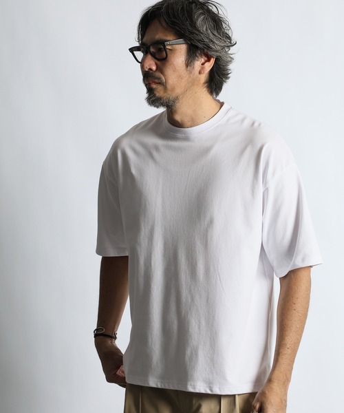 The DUFFER of ST.GEORGE（ザダファーオブセントジョージ）の「COOLMAX 2LAYERS RELAX FIT TEE：2層構造 吸水速乾クールマックス リラックス Tシャツ（Tシャツ/カットソー・メンズ・ブラック/ブルーグレー/ホワイト/ブラウン/ライトグレー・MEDIUM/SMALL/X-LARGE/LARGE）」の6枚目の写真