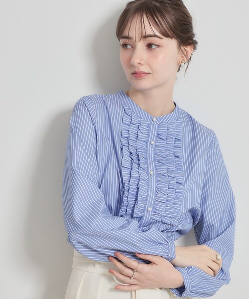 couture brooch（クチュールブローチ）の「【通勤・着映え】ストライプ フリルブラウス（シャツ/ブラウス・レディース・ブルー系2/ネイビー系2・36/38/40/42）」の7枚目の写真