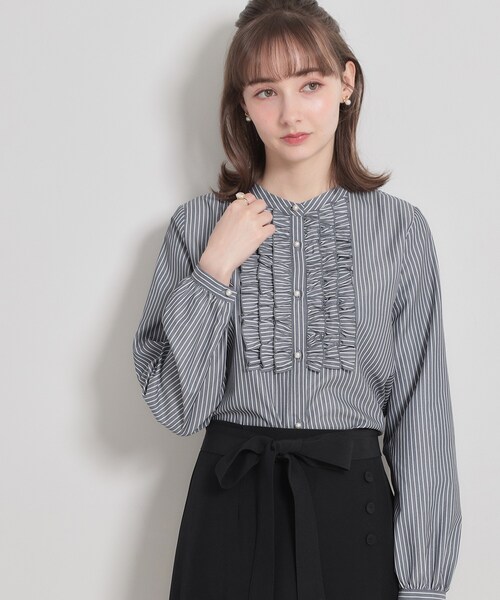 couture brooch（クチュールブローチ）の「【通勤・着映え】ストライプ フリルブラウス（シャツ/ブラウス・レディース・ブルー系2/ネイビー系2・36/38/40/42）」の12枚目の写真