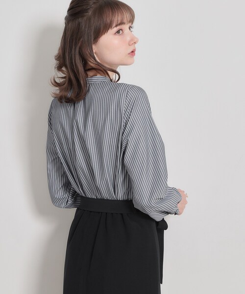 couture brooch（クチュールブローチ）の「【通勤・着映え】ストライプ フリルブラウス（シャツ/ブラウス・レディース・ブルー系2/ネイビー系2・36/38/40/42）」の14枚目の写真