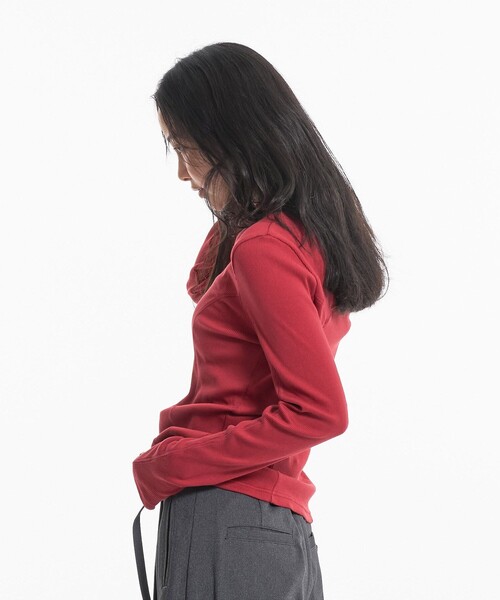 UNITED TOKYO(ユナイテッドトウキョウ)の「【ブルー残りわずか!】2WAYスビンプラチナムテレコプルオーバー|ウォッシャブル/オフィスカジュアル/ロンT/細見え/春服(Tシャツ/カットソー・レディース・レッド/アイボリー/グレー/ブルー・FREE)」の10枚目の写真