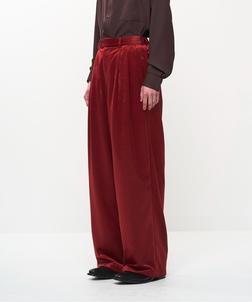 Juha（ユハ）の「SOFT VELOUR WIDE PANTS（スラックス・メンズ・レッド/ブラック・4/3/2）」の6枚目の写真