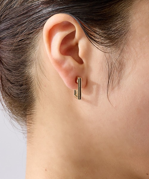 CALIN STANDARD(カリンスタンダード)の「◆金属アレルギー対応◆◆made in japan◆【痛くない】【落ちにくい】【ストレスフリーな着け心地】ロングスクエア グランループフィットイヤリング(イヤリング・レディース・シルバー/ゴールド・FREE)」の1枚目の写真