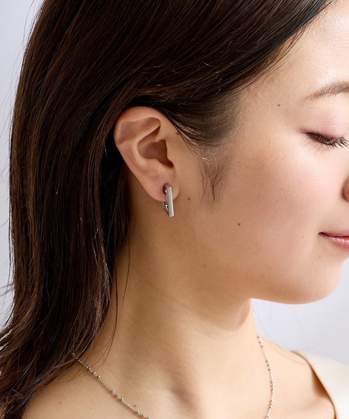 CALIN STANDARD(カリンスタンダード)の「◆金属アレルギー対応◆◆made in japan◆【痛くない】【落ちにくい】【ストレスフリーな着け心地】ロングスクエア グランループフィットイヤリング(イヤリング・レディース・シルバー/ゴールド・FREE)」の8枚目の写真