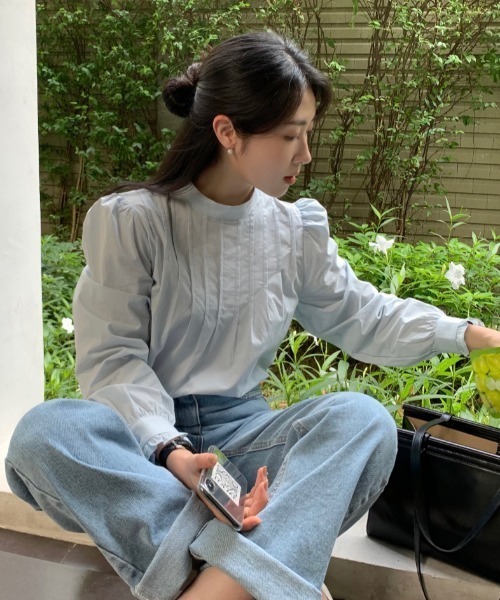 FAVORITO（ファヴォリート）の「長袖シャツ（シャツ/ブラウス・レディース・ホワイト/ライトブルー・F）」の2枚目の写真