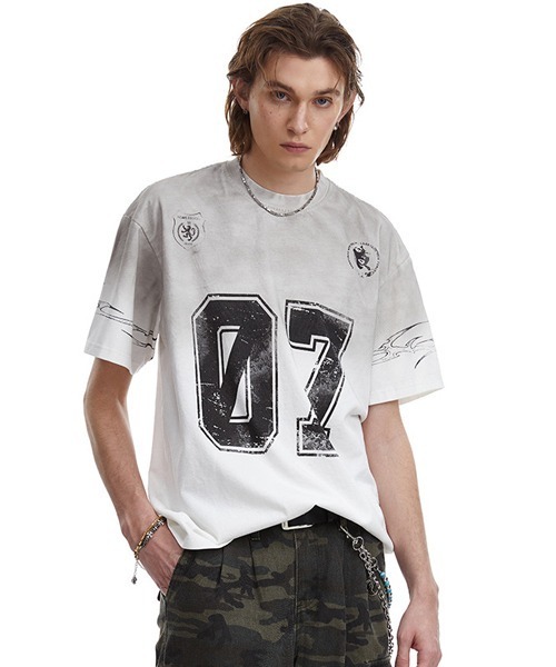 Ressaca(レサーカ)の「オーバーサイズユーズド加工ナンバーロゴプリントTシャツ(Tシャツ/カットソー・メンズ・ホワイト/ブラック・L/XL/M)」の7枚目の写真