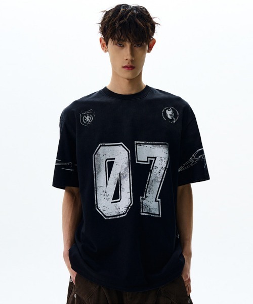 Ressaca(レサーカ)の「オーバーサイズユーズド加工ナンバーロゴプリントTシャツ(Tシャツ/カットソー・メンズ・ホワイト/ブラック・L/XL/M)」の8枚目の写真
