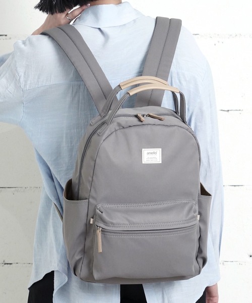 anello GRANDE(アネログランデ)の「"02"≪anello GRANDE≫motte/モッテ 8ポケット/15L もちっとハンドル ラウンド リュック(バックパック/リュック・レディース・サンドベージュ/グレー/ブルーグレー/ブラック・ONE SIZE)」の3枚目の写真
