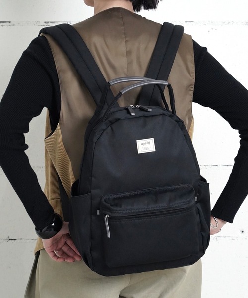 anello GRANDE(アネログランデ)の「"02"≪anello GRANDE≫motte/モッテ 8ポケット/15L もちっとハンドル ラウンド リュック(バックパック/リュック・レディース・サンドベージュ/グレー/ブルーグレー/ブラック・ONE SIZE)」の2枚目の写真