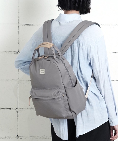 anello GRANDE(アネログランデ)の「"02"≪anello GRANDE≫motte/モッテ 8ポケット/15L もちっとハンドル ラウンド リュック(バックパック/リュック・レディース・サンドベージュ/グレー/ブルーグレー/ブラック・ONE SIZE)」の8枚目の写真