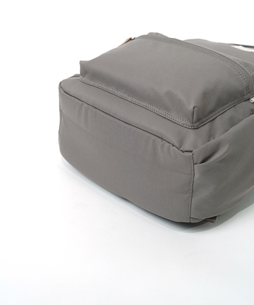 anello GRANDE(アネログランデ)の「"02"≪anello GRANDE≫motte/モッテ 8ポケット/15L もちっとハンドル ラウンド リュック(バックパック/リュック・レディース・サンドベージュ/グレー/ブルーグレー/ブラック・ONE SIZE)」の16枚目の写真
