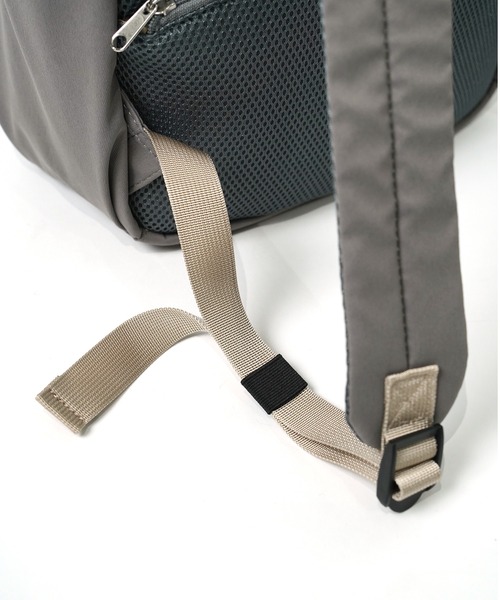 anello GRANDE(アネログランデ)の「"02"≪anello GRANDE≫motte/モッテ 8ポケット/15L もちっとハンドル ラウンド リュック(バックパック/リュック・レディース・サンドベージュ/グレー/ブルーグレー/ブラック・ONE SIZE)」の20枚目の写真