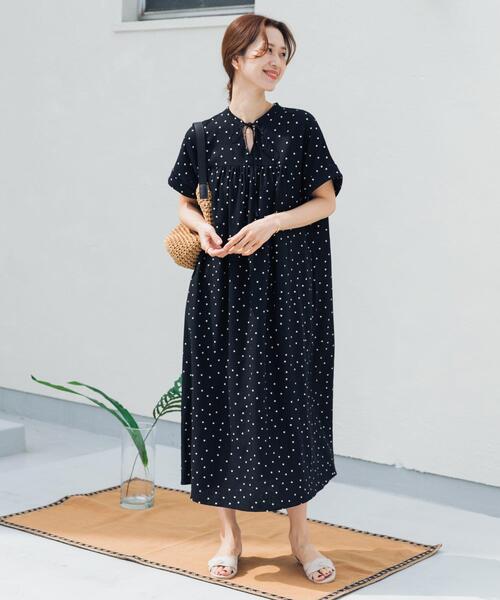 URBAN RESEARCH DOORS(アーバンリサーチドアーズ)の「リネンリヨセルドットワンピース(ワンピース・レディース・ナチュラル/ブラック・FREE)」の3枚目の写真