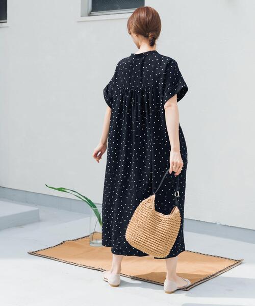 URBAN RESEARCH DOORS(アーバンリサーチドアーズ)の「リネンリヨセルドットワンピース(ワンピース・レディース・ナチュラル/ブラック・FREE)」の4枚目の写真
