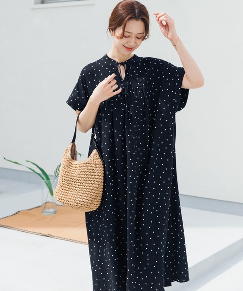 URBAN RESEARCH DOORS(アーバンリサーチドアーズ)の「リネンリヨセルドットワンピース(ワンピース・レディース・ナチュラル/ブラック・FREE)」の3枚目の写真