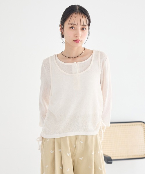 earth music&ecology(アースミュージックアンドエコロジー)の「SET2点ギャザータンク+ヘンリーネックプルオーバー(Tシャツ/カットソー・レディース・アイボリー/ブラック/ライトブルー・FREE)」の4枚目の写真