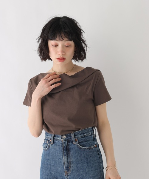 BAYFLOW（ベイフロー）の「[WEB限定]2WAYドレープアシメデザインTEE（Tシャツ/カットソー・レディース・ブラック/オートミール/ブラウン/ホワイト/グレー・SMALL/X-SMALL）」の4枚目の写真