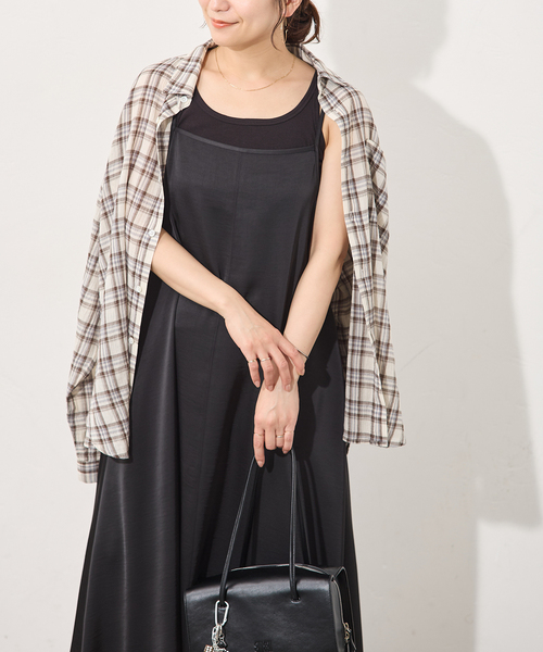 JOURNAL STANDARD(ジャーナルスタンダード)の「ドレープサテンキャミ ワンピース(ワンピース・レディース・ブラック/ブラウン・FREE)」の1枚目の写真