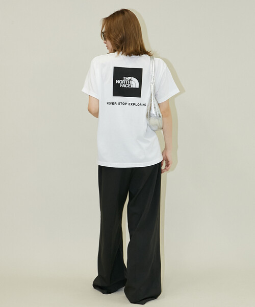 THE NORTH FACE(ザノースフェイス)の「THE NORTH FACE/ザ・ノース・フェイス Short Sleeve Back Square Logo Tee/ショートスリーブ バック スクエア ロゴ Tシャツ (NTW32447) 限定展開(ニット/セーター・レディース・オフホワイト/ブラック・MEDIUM/SMALL/X-LARGE/LARGE)」の12枚目の写真