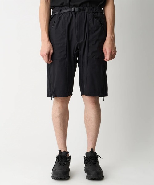 WHITE MOUNTAINEERING(ホワイトマウンテニアリング)の「【White Mountaineering/ホワイトマウンテニアリング】EASY SHORT PANTS(その他パンツ・メンズ・ブラック・2/1)」の2枚目の写真