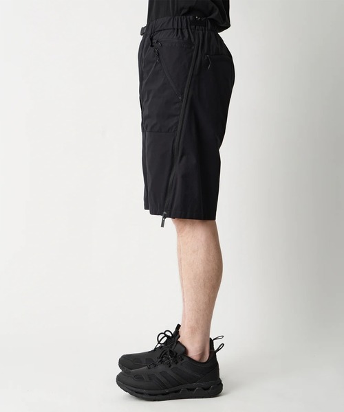 WHITE MOUNTAINEERING(ホワイトマウンテニアリング)の「【White Mountaineering/ホワイトマウンテニアリング】EASY SHORT PANTS(その他パンツ・メンズ・ブラック・2/1)」の4枚目の写真