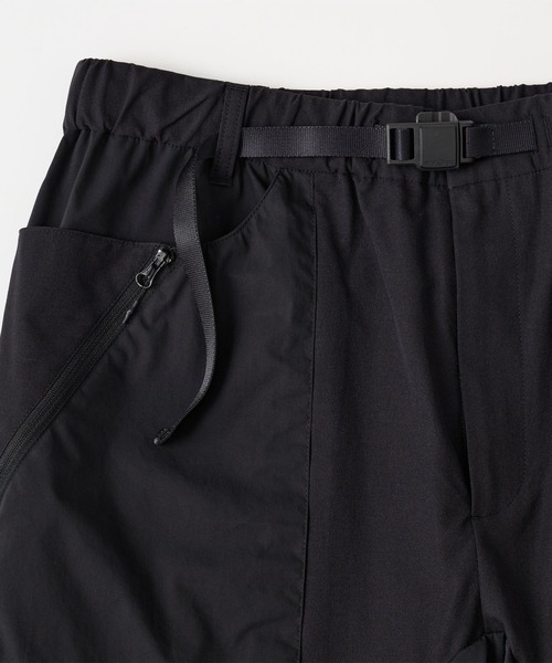 WHITE MOUNTAINEERING(ホワイトマウンテニアリング)の「【White Mountaineering/ホワイトマウンテニアリング】EASY SHORT PANTS(その他パンツ・メンズ・ブラック・2/1)」の5枚目の写真