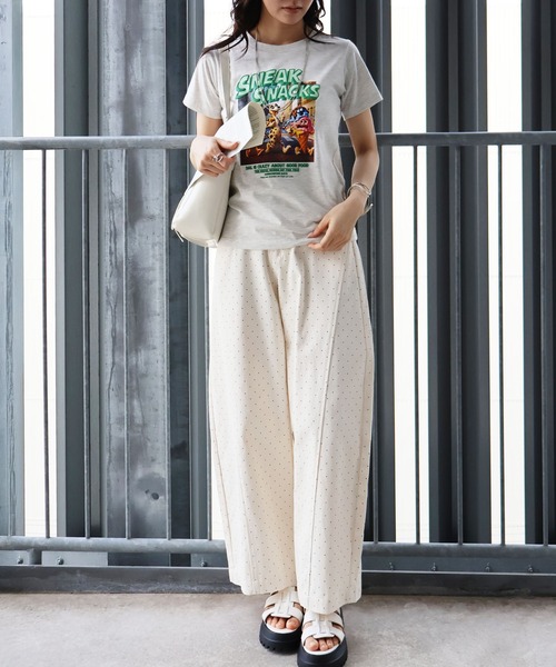 SpRay(スプレイ)の「ドーナツフレンズ Tシャツ(Tシャツ/カットソー・レディース・オフホワイト/ブルー/オートミール/スミクロ・FREE)」の9枚目の写真