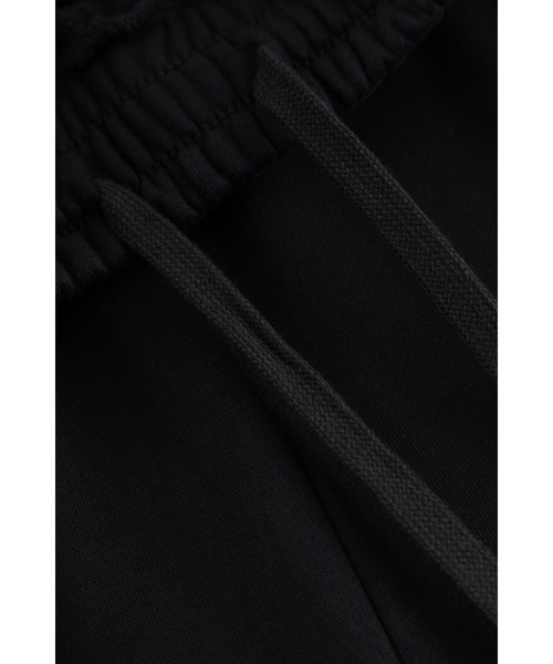 SUPPLIER(サプライヤー)の「スエットパンツ|Multiple Cross Leather Patch Loose Fit Sweat Pants|SUPPLIER(スウェットパンツ・メンズ・ブラック/ピンク・X-LARGE/LARGE/MEDIUM/SMALL)」の6枚目の写真