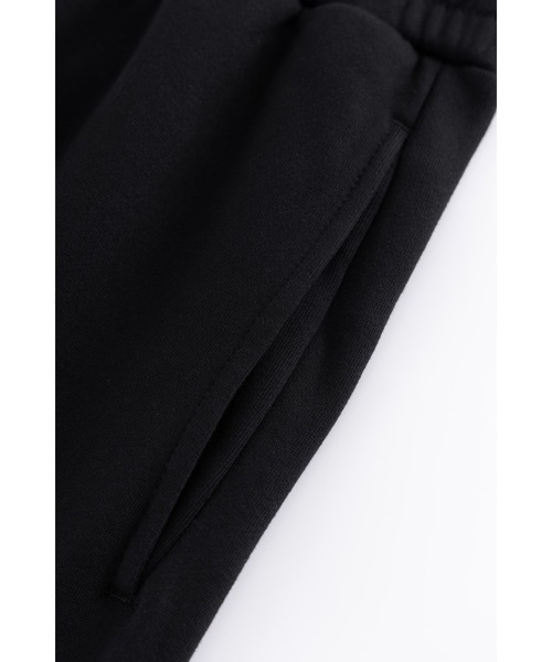 SUPPLIER(サプライヤー)の「スエットパンツ|Multiple Cross Leather Patch Loose Fit Sweat Pants|SUPPLIER(スウェットパンツ・メンズ・ブラック/ピンク・X-LARGE/LARGE/MEDIUM/SMALL)」の7枚目の写真