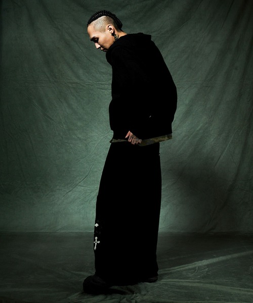 SUPPLIER(サプライヤー)の「スエットパンツ|Multiple Cross Leather Patch Loose Fit Sweat Pants|SUPPLIER(スウェットパンツ・メンズ・ブラック/ピンク・X-LARGE/LARGE/MEDIUM/SMALL)」の20枚目の写真