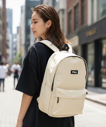 【FILA/フィラ】【大きすぎないジャストサイズ 21L A4サイズ対応】スタンダードデイパック 軽量 コンパクト 通勤・通学 マザーズリュック