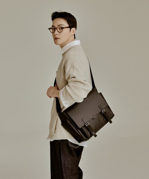 BEDFORD11TH（ベッドフォードイレブンス）の「ポリガン ダブルベルト ラージフラップメッセンジャー [ブラック]（メッセンジャーバッグ・メンズ・その他・FREE）」の12枚目の写真