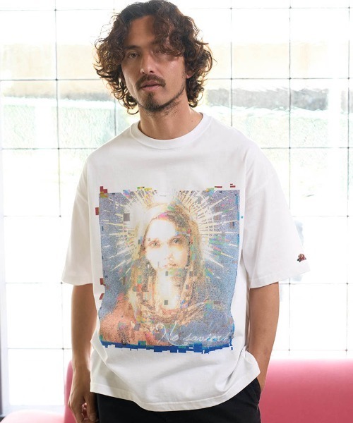 Chester(チェスター)の「mt10555- No saviors グリッチマリア&ローズワッペン ビッグTシャツ(10023)(Tシャツ/カットソー・メンズ・ホワイト/ブラック・M/L/XL)」の4枚目の写真